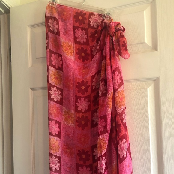Retro Floral Sheer Sarong Beach Cover Up - Picture 1 of 2